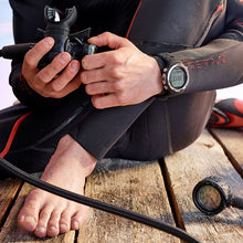 Load image into Gallery viewer, SUUNTO D4i BLACK - USB CABLE AND EXTENSION STRAP SOLD SEPARATELY--SS050277000
